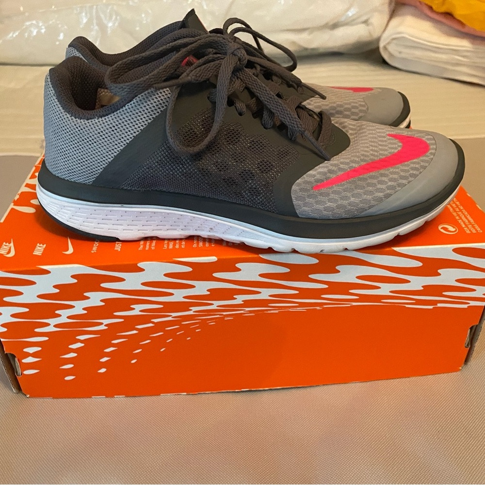 Womens Nike FS lite run 3